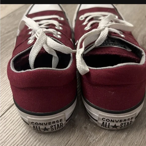 Converse Size 6 women’s - Picture 3 of 3